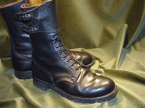 French's boots - Features. Full leather, three-season GTX boot. Shock-absorbing sole with a coarse tread pattern. Stiffness around "3" in the scale of 1 to 4, so these are pretty stiff. D-loop lacing with lace locks. Finding a pair of no-frills full leather Gore-Tex boots is usually needlessly difficult.